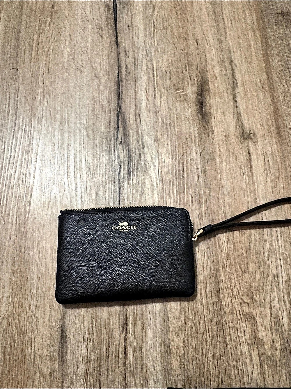 Coach Corner Zip Wristlet Black Wallet